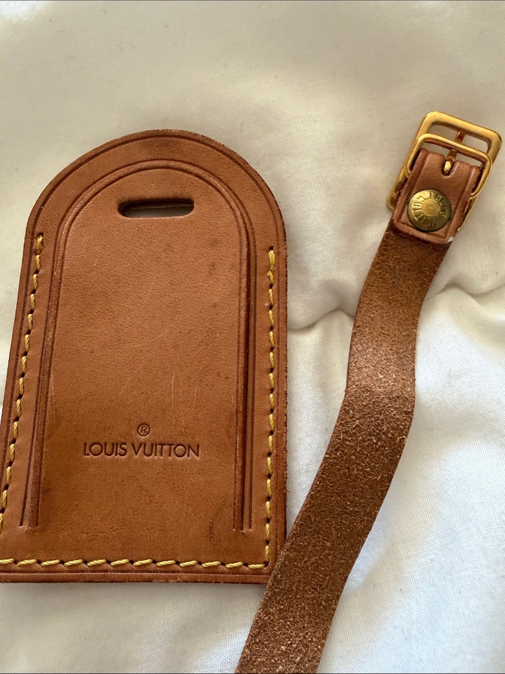 Louis Vuitton Brown Leather Luggage Tag with Gold Buckle - Picture 3 of 6
